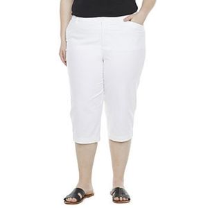 St. John's Bay Secretly Slender Mid Rise Plus Capri White Sz. 20W